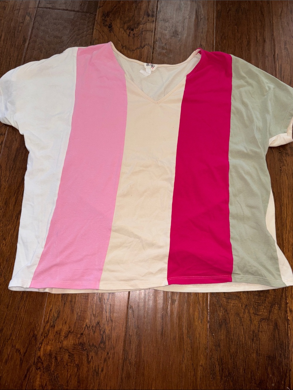 BiBi Short Sleeve Colorblock Tee in Pink, Hot Pink, Cream, Sage